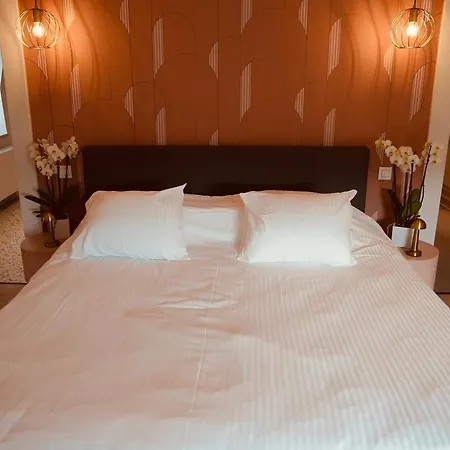 L'amarante D'hotes Ou Citadin * טהאו